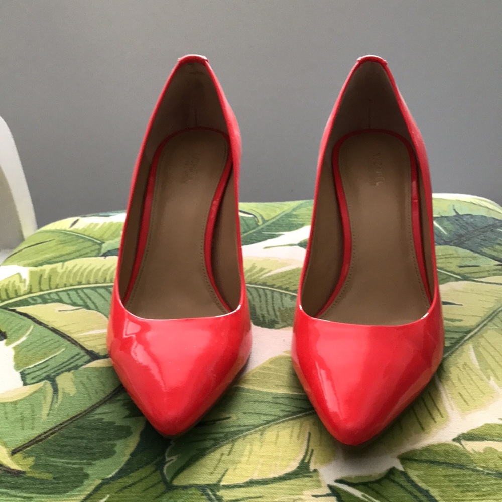 MICHAEL Michael Kors Pointed Toe Heel